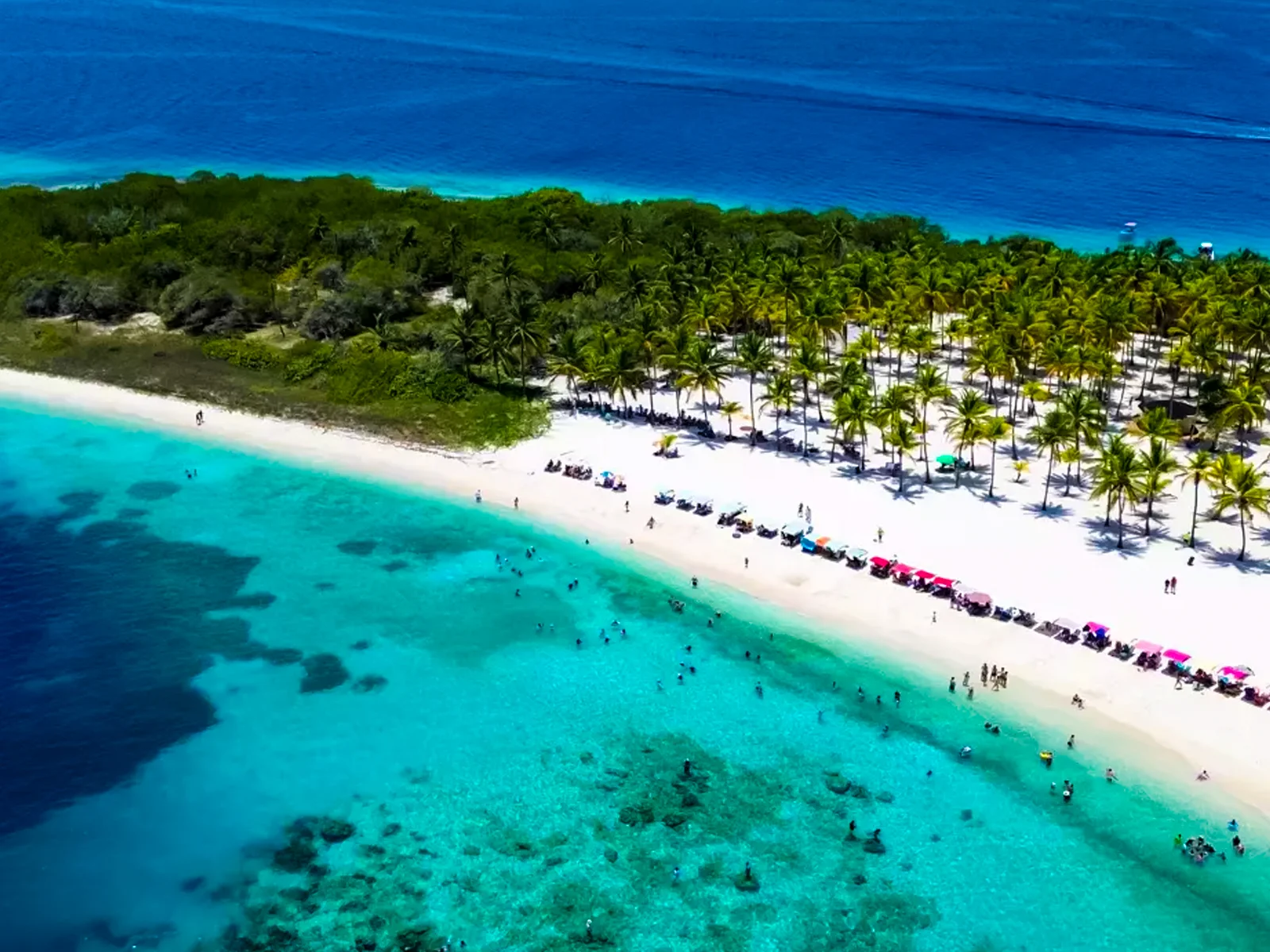 hoteles en morrocoy con piscina